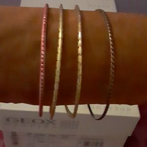 4 Slim Metal Bangles